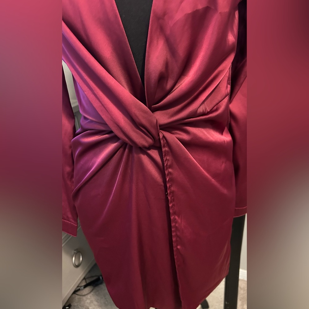 FASHION NOVA WRAP DRESS - Picture 8 of 8